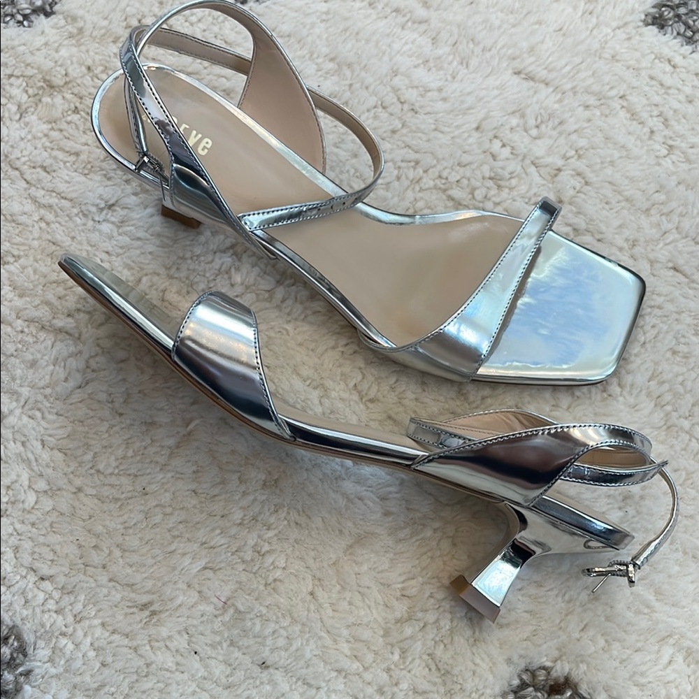 Maeve Anthropologie silver square toe kitten heel sandal brand new never worn - Picture 5 of 5